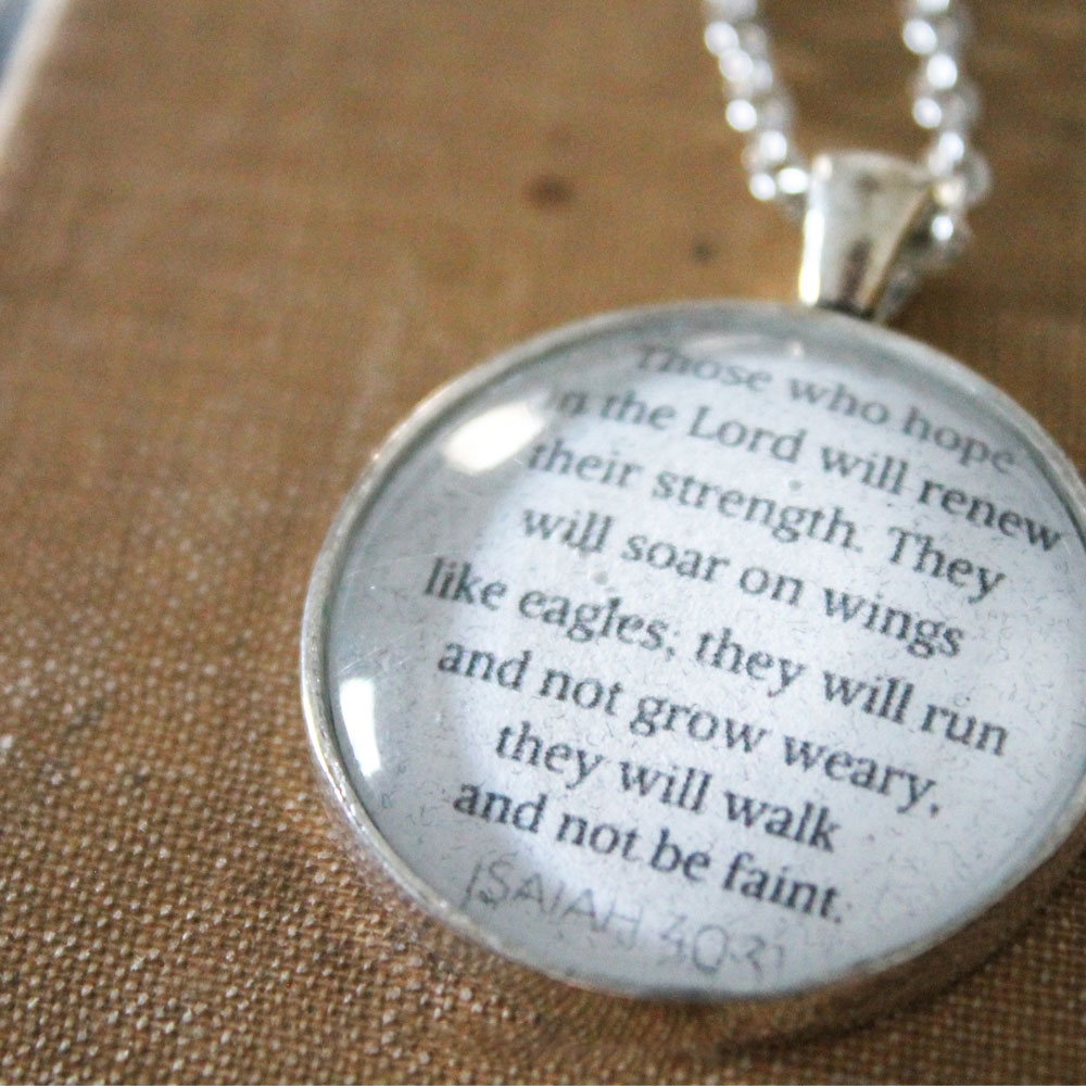 Isaiah 40:31 Glass Pendant